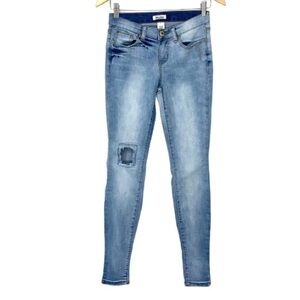 Mudd Light Wash Fade Destroyed Knee Low Rise Skinny Jeans Size 3